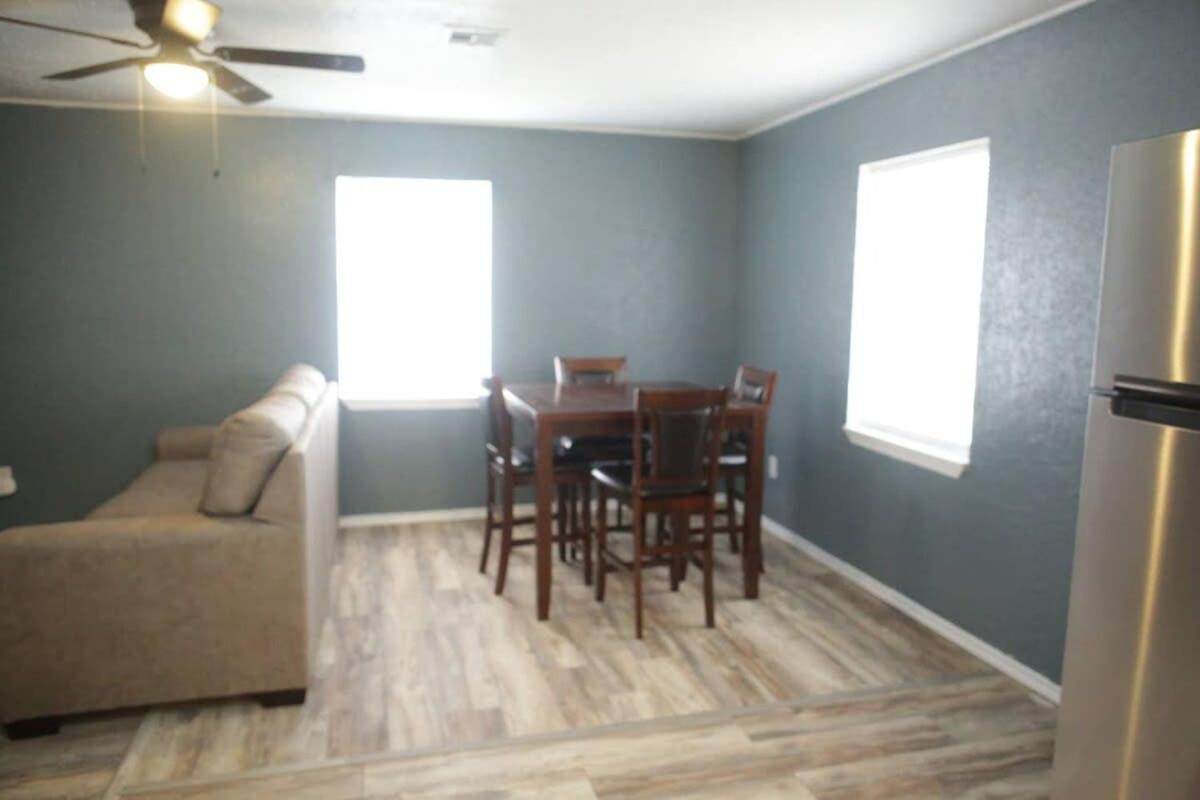 1 Bedroom With A Fireplace Close To Base Лоутън Екстериор снимка