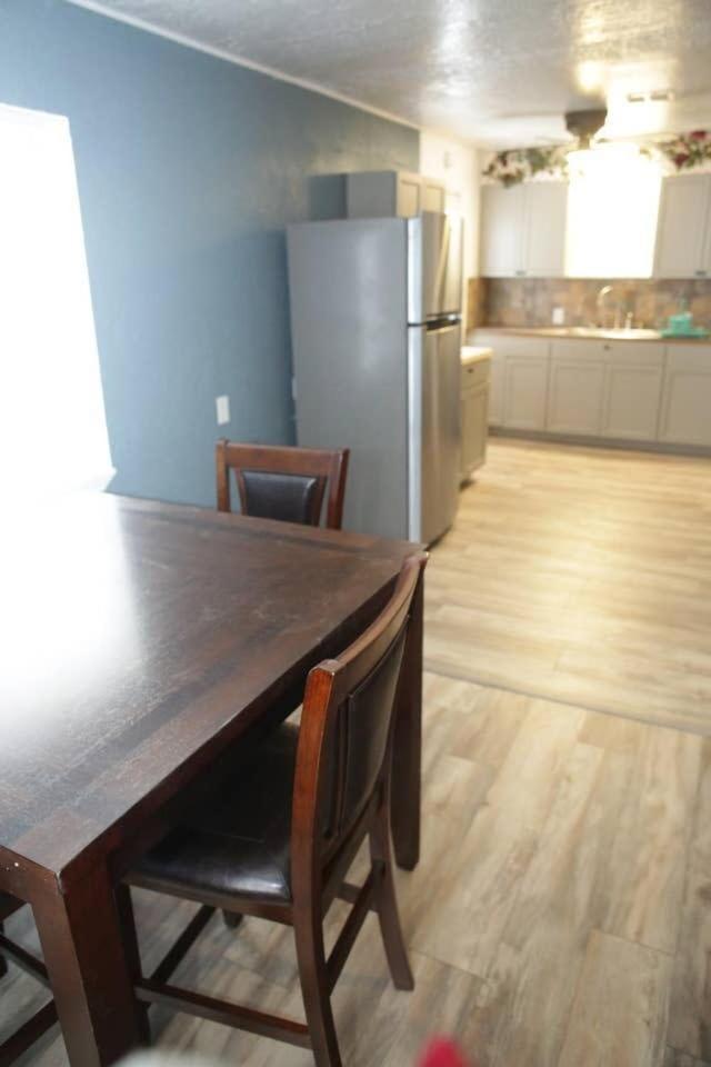1 Bedroom With A Fireplace Close To Base Лоутън Екстериор снимка
